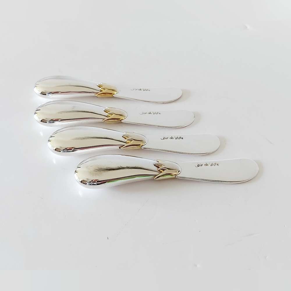 Set of 4 eggplant-shaped spreadable knives Silverplated